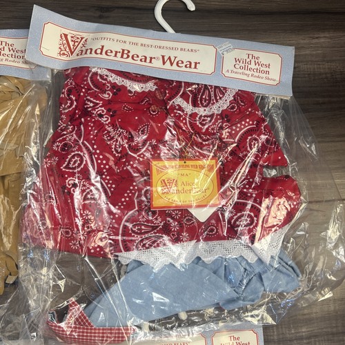VanderBear Wear Cornelius, Alice, Fuzzy & Fluffy Bear The Wild West Outfits NOS - Picture 3 of 10