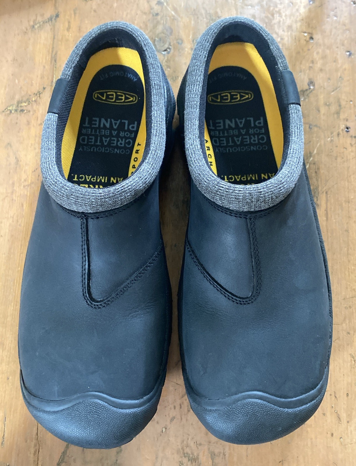 Zoccolo Keen uomo Targhee II taglia 11 5 nero pelle slip on scarpa ammortizzata nuovo