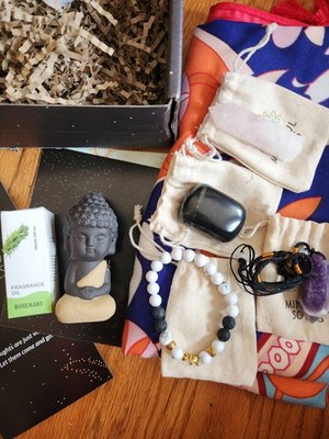 MINDFUL BOX - SELF CARE GEMSTONE SET