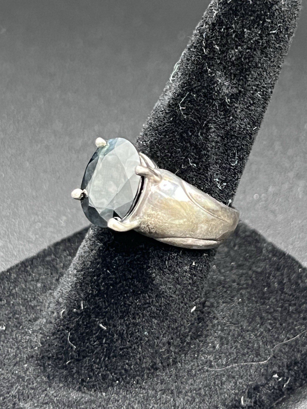 Black Stone Statement Ring Size 6 Silver Tone Uni… - image 3