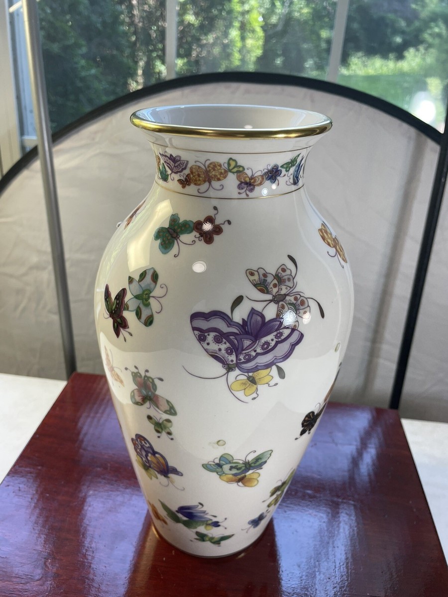 Mei-lin Li, 1987 “The Vase Of A Hundred Butterflies, Franklin Mint