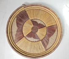 Vintage, Beautiful 12" Hand Woven Basket, Plaque Unique Design, NICE