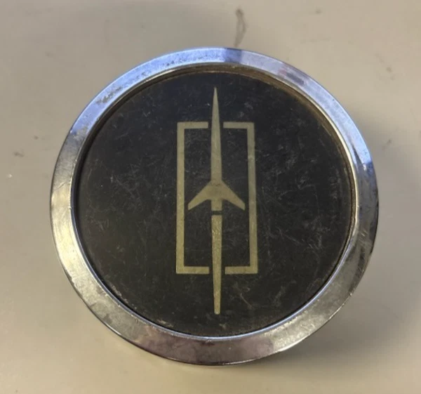 1977-1981 Oldsmobile Cutlass OEM Center Hub Cap Metal PT559180LDC Foto 2 de 4