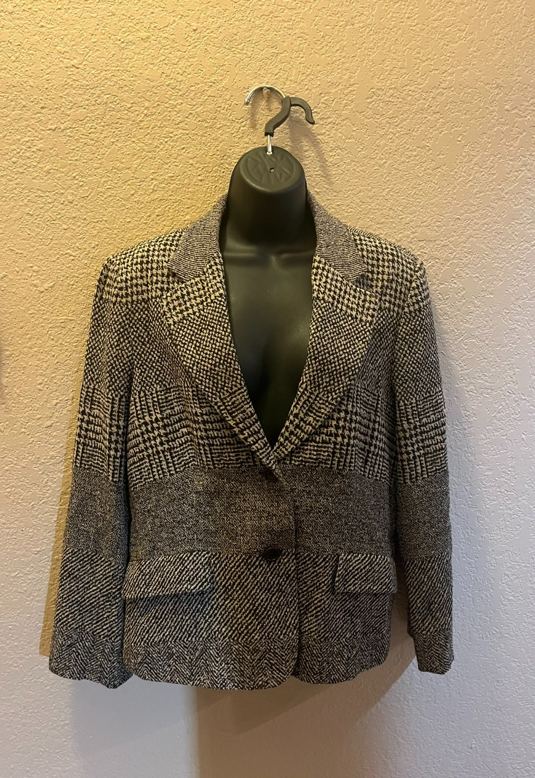 Excellent condition multi-pattern Gerard Darel wo… - image 1
