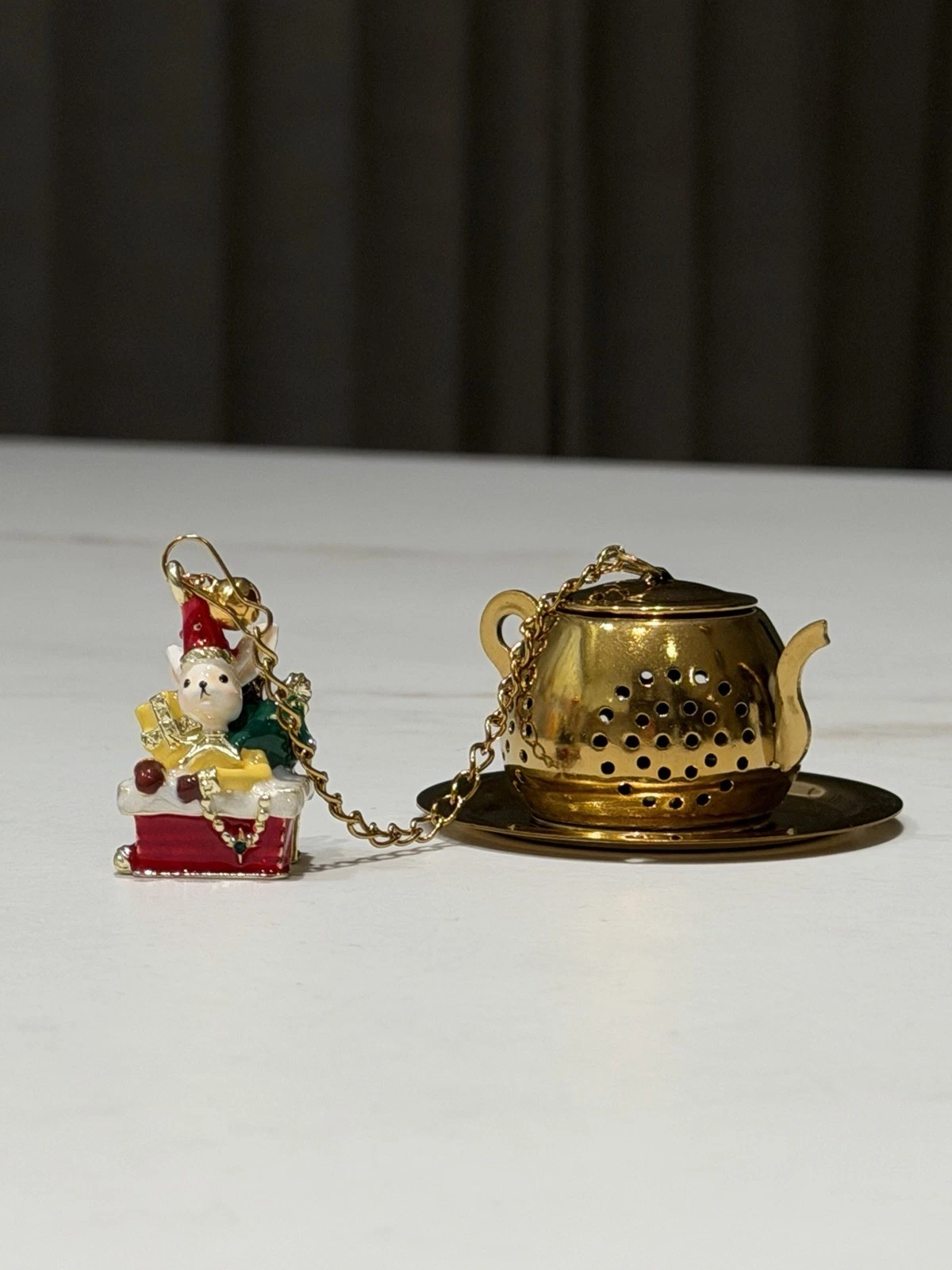 Tea Infuser with Santa Bunny Climbing Chimney Pendant Great for Presents