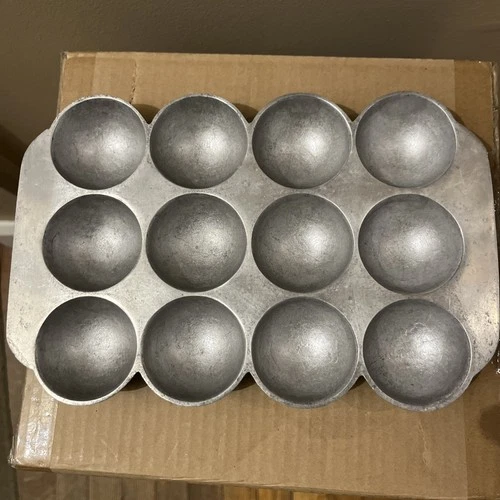 Vintage Wagner Ware # 472 Aluminum Gem Pan, 6 Cup Hemispherical Mold Golf Ball