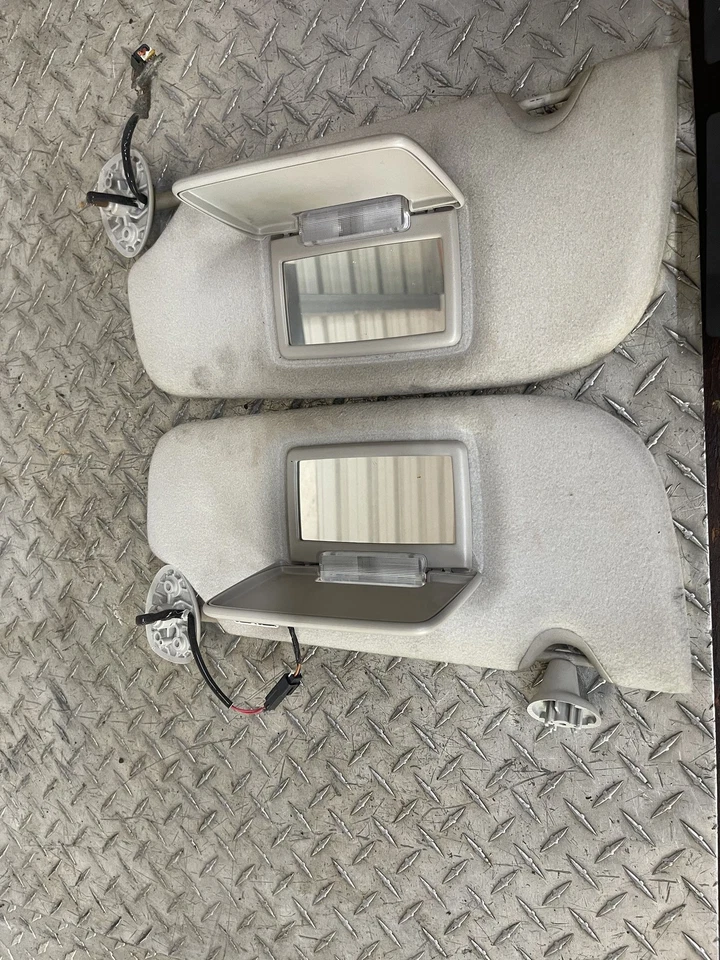 Комплект солнцезащитных козырьков 2005 2006 2007 GMC Envoy Denali левая и правая проверенные оригинальные - Изображение 2 из 4