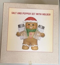 CRACKER BARREL GINGERBREAD MAN SALT AND PEPPER SHAKER SET WITH HOLDER NEW