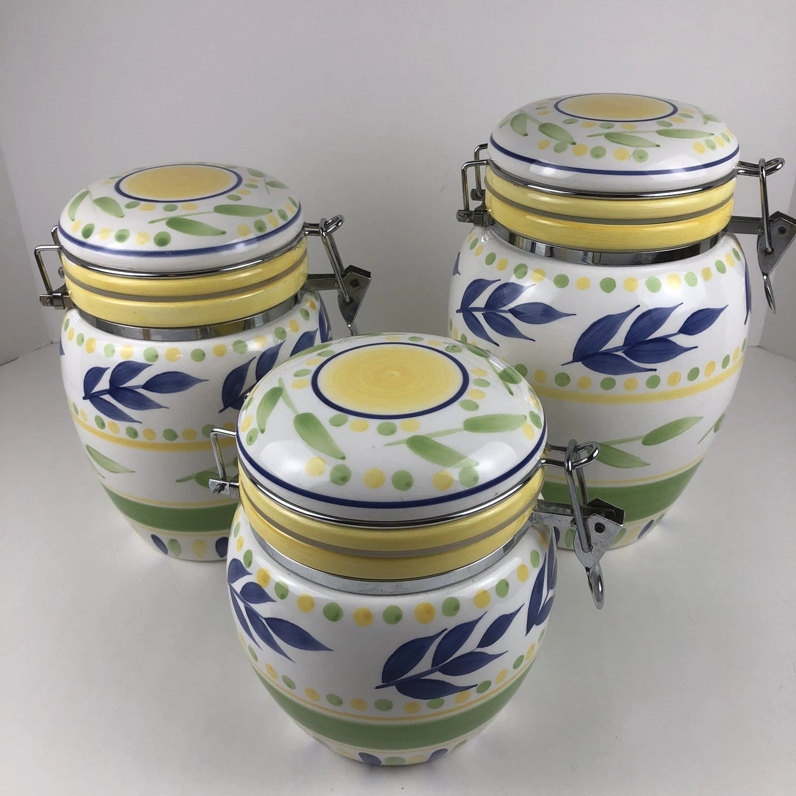 Gibson Ceramic Canisters 3 Piece Set w/Airtight Locking Lids Floral Pattern NICE