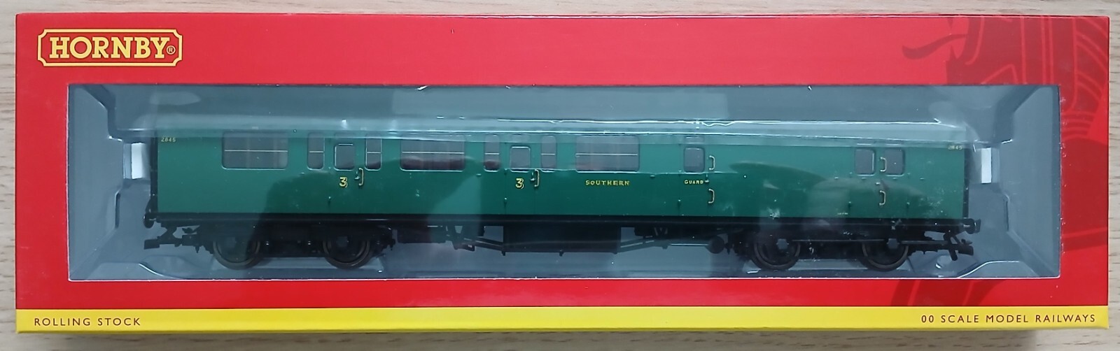 HORNBY OO R4884 SR BULLEID SUBURBAN BRAKE 3RD COACH '2845'