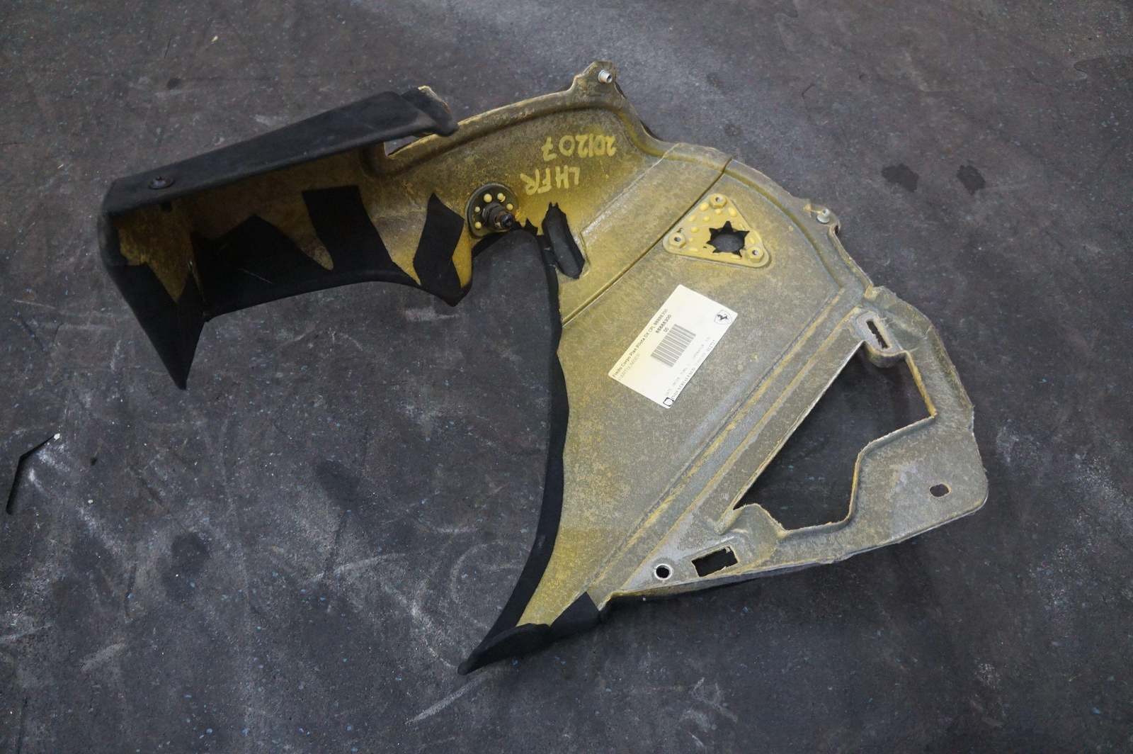 Right Driver Pilot Finish Suede 88888200 88888212 OEM Ferrari 488 Challenge