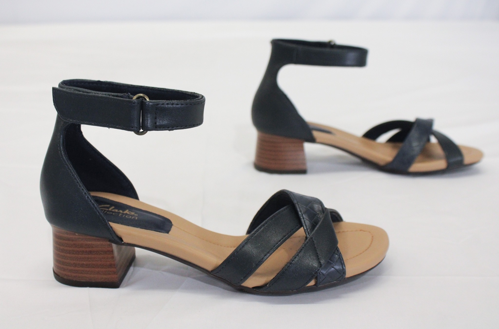 Clarks Collection Women's Desirae Lily Heeled Sandals LB3 Navy Size US