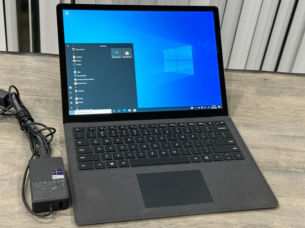 Surface laptop2 第8世代 Core i7搭載 Microsoft Surface Laptop 2
