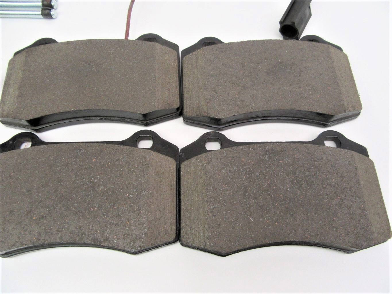 Maserati Ghibli Quattroporte brake pads rotors filters service kit #859 14-16