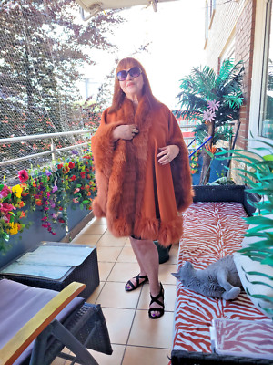 Cape Poncho Umhang Stola mit Fuchs Pelz. Designer Sprung Freres Kaschmir Anteil.