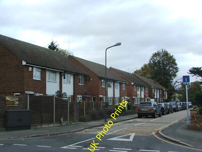 Foto 6x4 Amberley Court, Foots Cray c2015