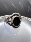 Vintage Navajo ND 925 Sterling Silver Oval Black Onyx Leaf Pattern Ring Size 8