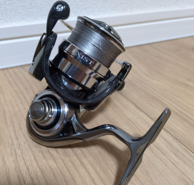 Daiwa 18 Exist LT2500 From Japan 1091228