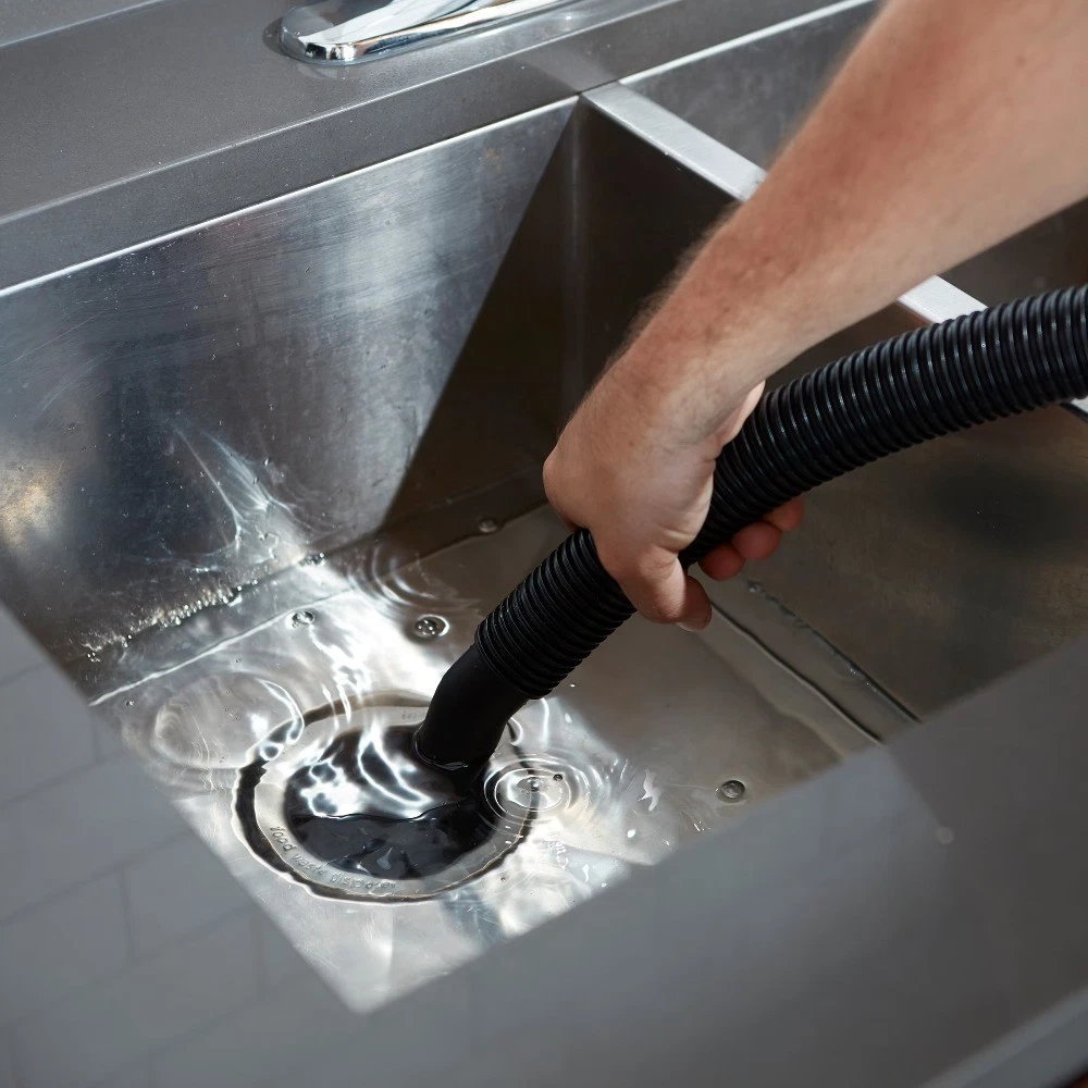 2.5 Gallon 2 Peak Wet Dry Vacuum VOM205P 0901 - thumbnail 2