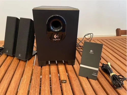 Logitech X-240 speaker set