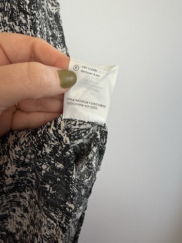 Vince. Size XS Black Grey 100% Silk Blouse Oversized - Picture 11 of 11