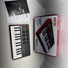 Akai Professional MPC Hybrid 3 Wobble MPK Mini Controller Keyboard Synthesizer