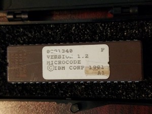 D27C220-200V10 INTEL VINTAGE 27C220 40PIN CERDIP IC COLLECTIBLE EPROM NEW QTY-1