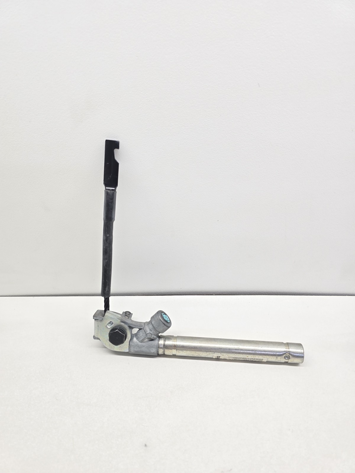 14-17 Maserati Ghibli M157 Front Left Driver Side Seat Belt Bracket Oem