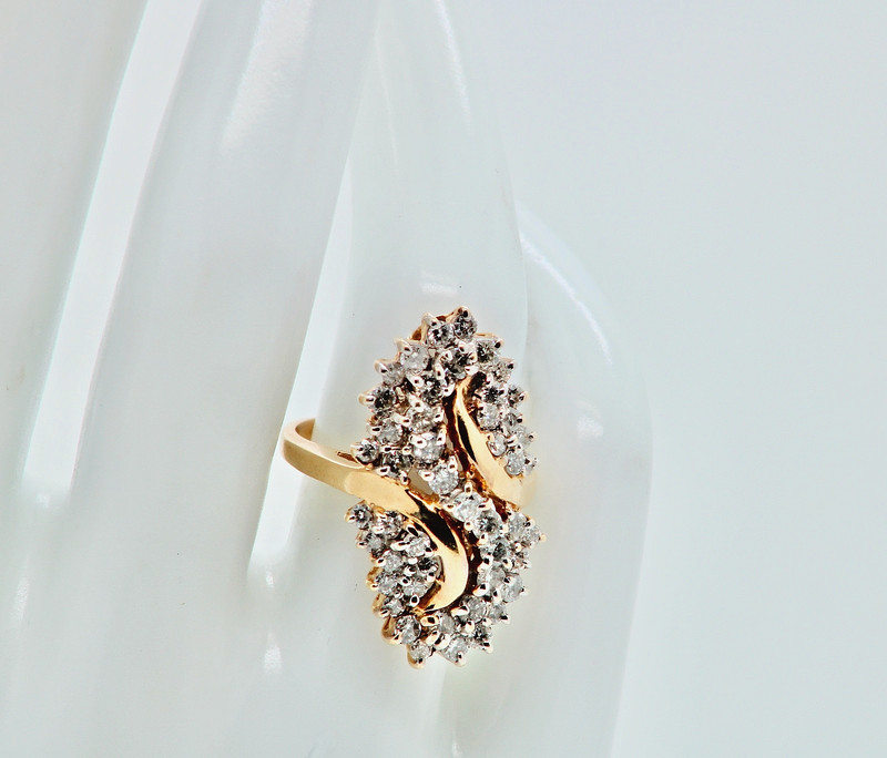 14 Kt. Yellow Gold S Shape Design Diamond Ring Size 6.25