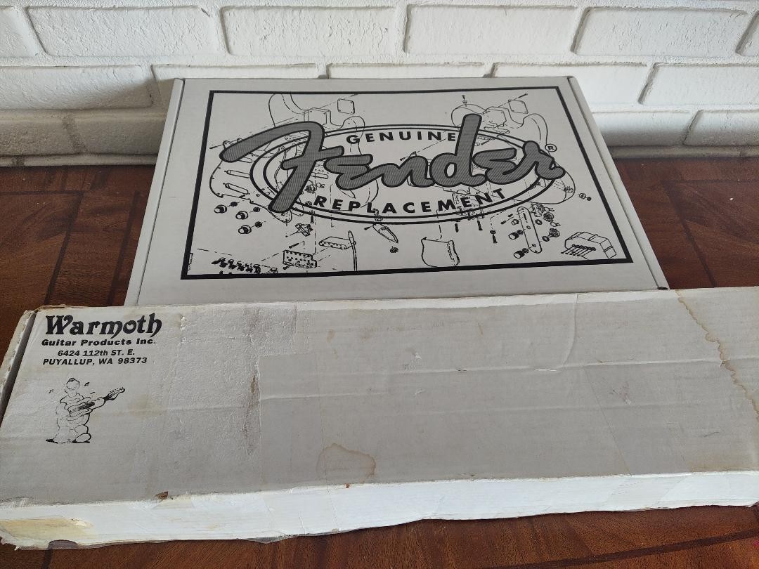 Fender Stratocaster/ SSS /warmoth NOS NECK/HUSK