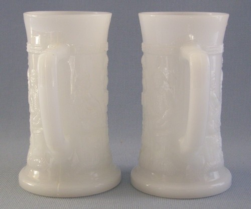 Federal Milk Glass Steins Lot Of 2 Tankard Heat Proof Drinking Scene Embossed 3D - Bild 4 von 7