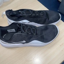 Nike Men’s Black and White Shoes Size 10