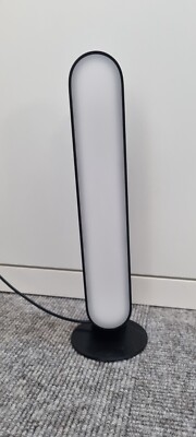 Vertikaler Standfuß für die Philips Hue Play Bar