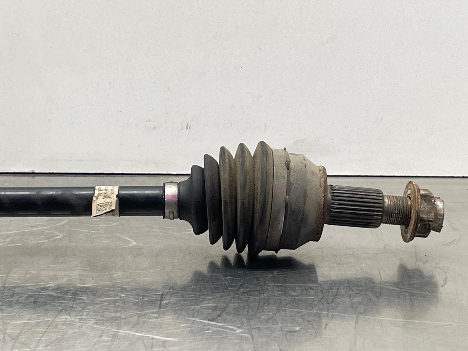2017 Maserati Ghibli S Q4 3.0l Passenger Front Right Axle Shaft 06700351420 17