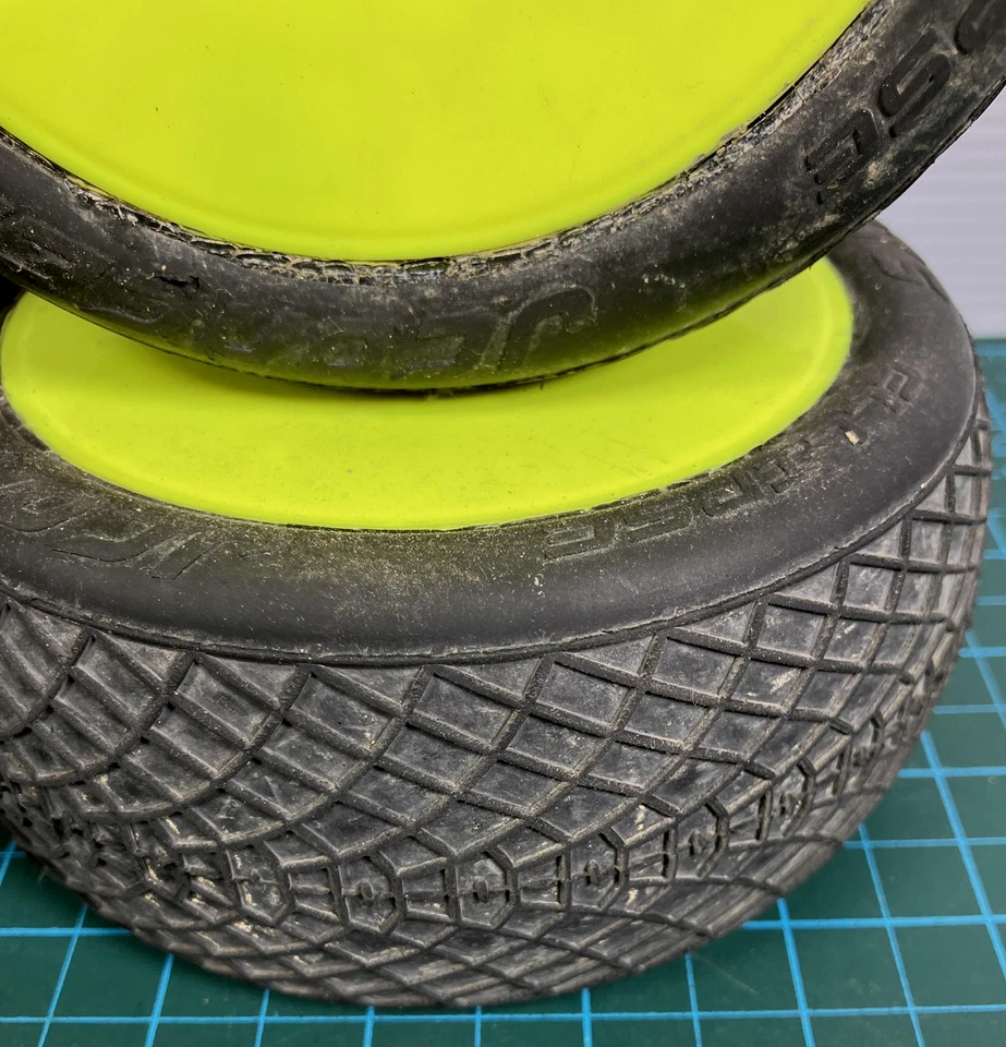 JConcepts 1/8 Buggy Tires on Yellow Dish Wheels 17mm Hex Set of 4 Blue Compound - Image 4 of 4