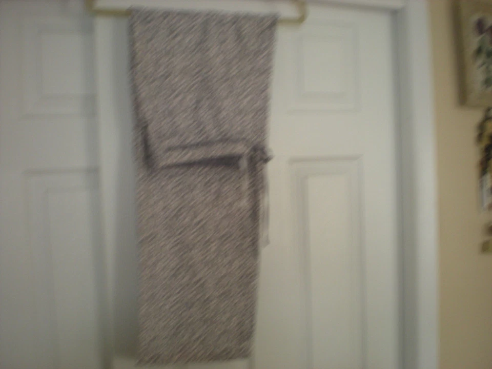 JUEGO DE PIJAMA DE PUNTO ELLEN TRACY - TALLA L Foto 3 de 4