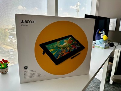 Wacom Cintiq 16 (DTK1660) + FREE Adjustable Stand Bundle - OPEN BOX / UNUSED