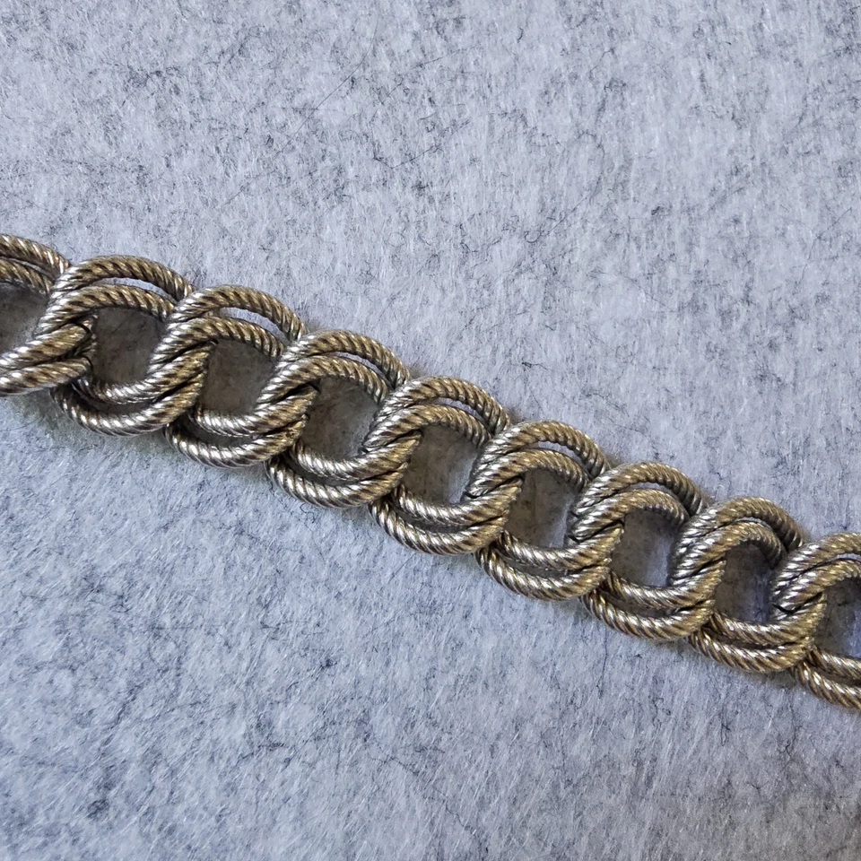 Pulsera de eslabones Napier vintage tono plata | Cadena gruesa | Cierre firmado Foto 2 de 4