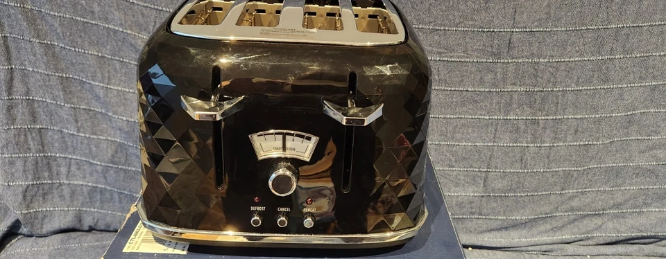 De'Longhi Brilliante Black 4Slot,Toaster - Image 2 of 4