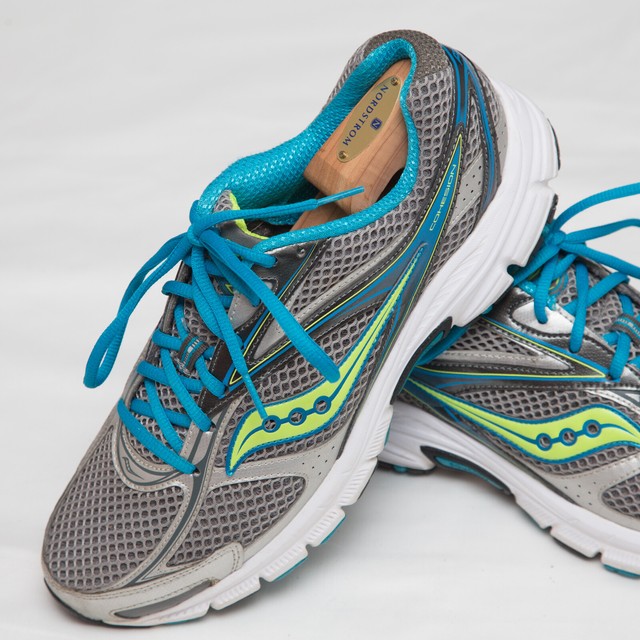 saucony girls running shoes