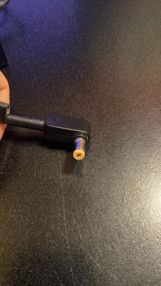 ALIMENTATORE ACER PER NOTEBOOK (A/N A11-065N1A) usato Foto 2 de 3