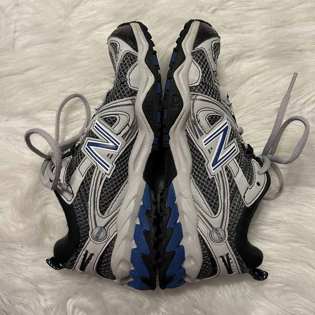 New balance deals 3 sneakers