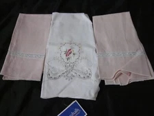 3 pc lot Beautiful vintage Embroidered cutwork Rose pink fingertip hand towels
