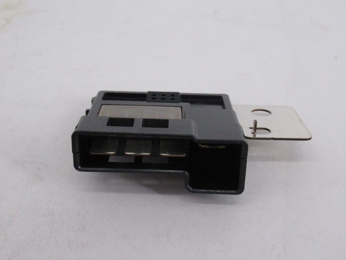 Genuine OEM Toyota 82618-0C010 Fuse Block 2004-2007 Sequoia