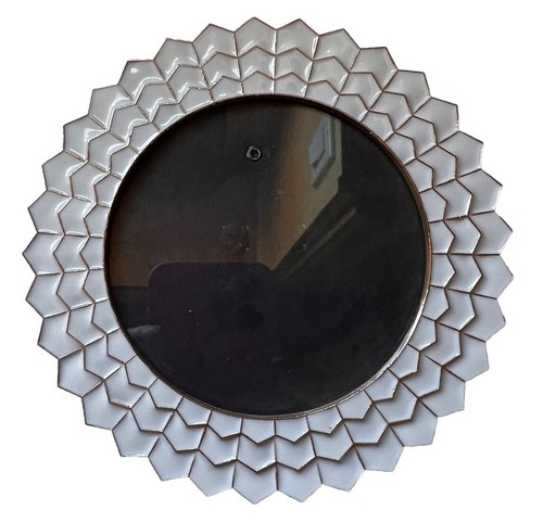 Cream & Gold Round Photo Picture Frame Enameled Modern Style Sheffield Home 6” - Picture 3 of 6