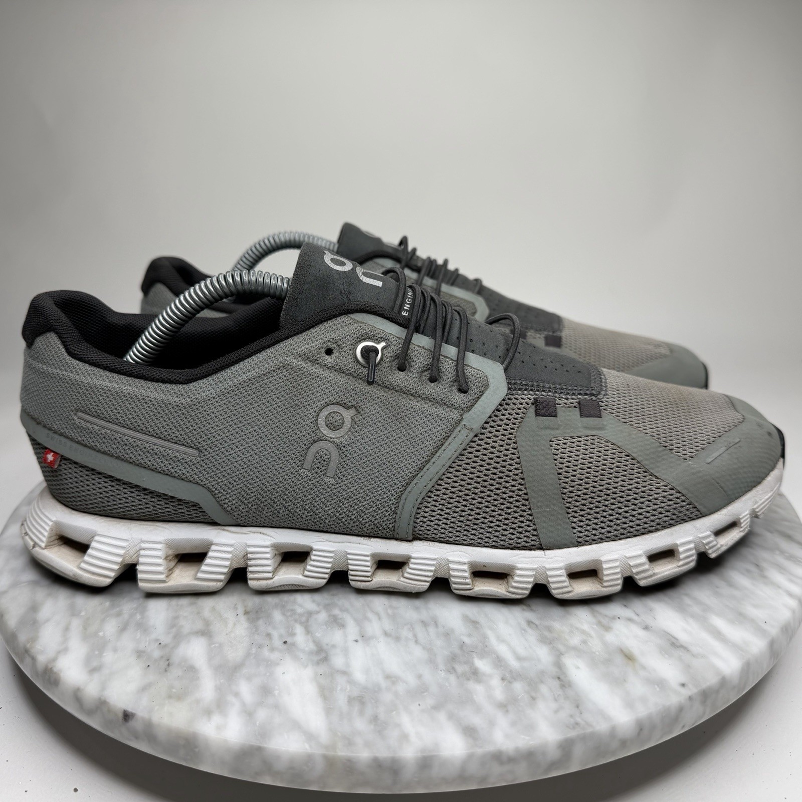 On Cloud Cloud 5 Kelp/Shadow Running Athletic Sho… - image 1