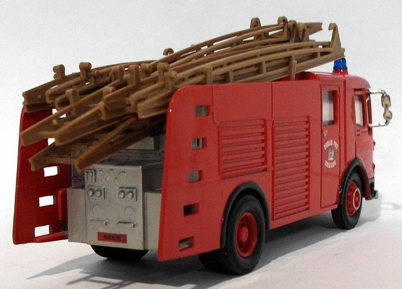 Corgi 1/50 Scale Diecast 97359 - ABC Water Tender Dublin - Image 3 of 4