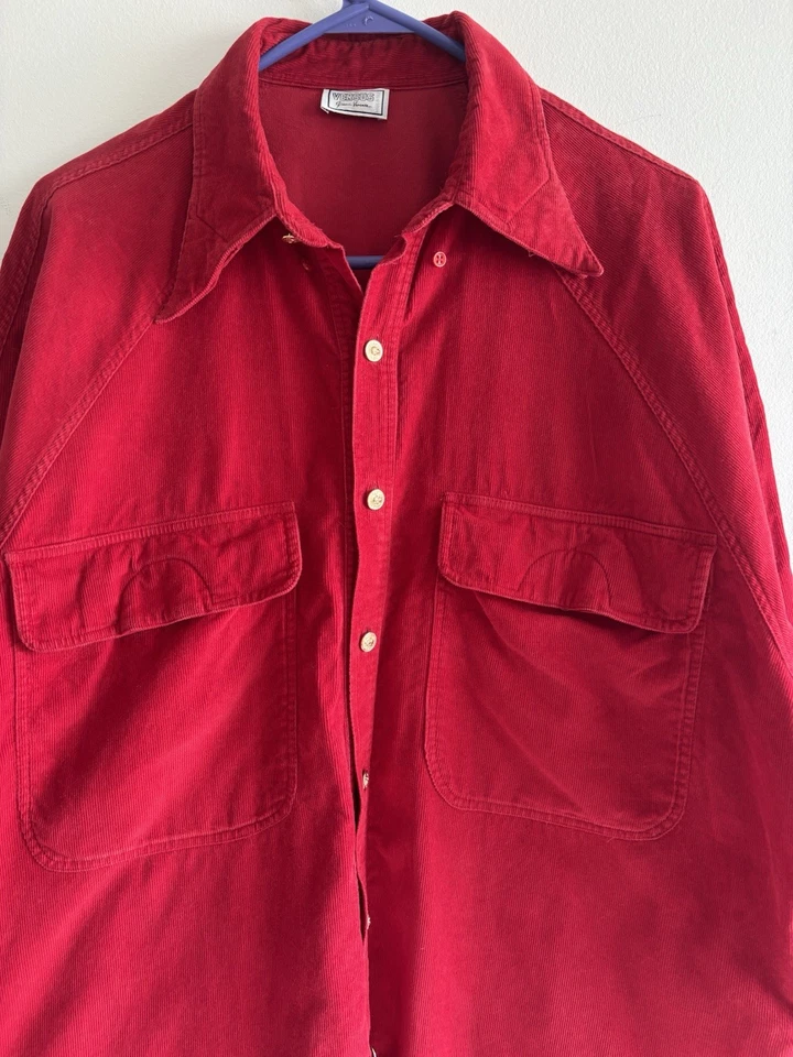 Versus Versace Men's Red corduroy Shirt size XL Vintage 90’s Gold Button - Image 2 of 4