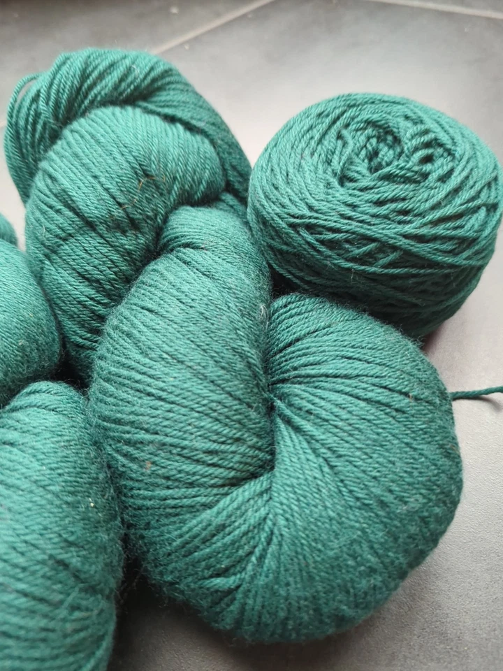 Juego de 3 hilos táctiles Pure Merino New Zealand verde bosque profundo 434 yardas/200 g  Foto 3 de 4