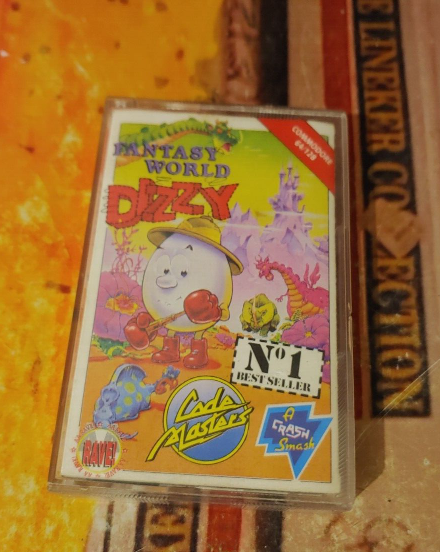 Fantasy World Dizzy (Codemasters 1987) Commodore 64 (Box, Manual, Tape) works
